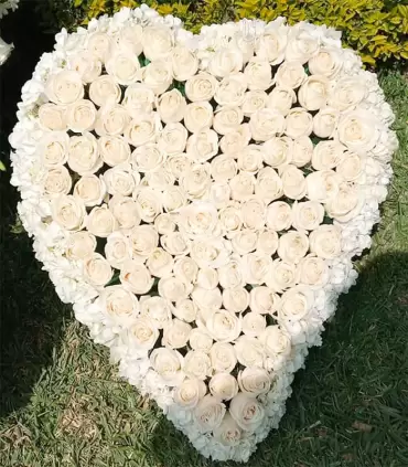 Almohadón Funebre Corazón 120 Rosas  - CON54