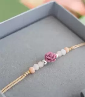 Caja con 6 Rosas Pasteles + Pulsera - MA25-21